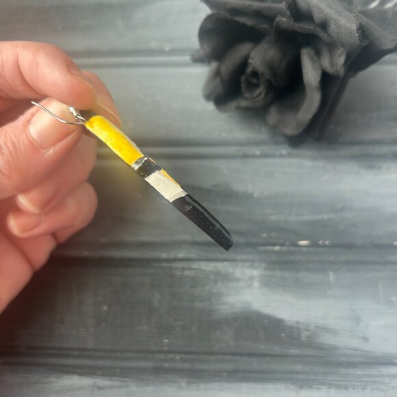 TIGER LILY Wood Cat Earrings - Picture 2 of 8